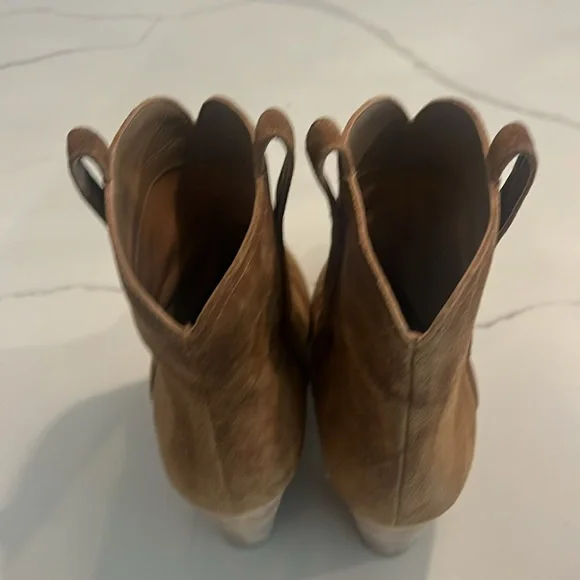 Laurence Dacade Italian Brown Suede Ankle Boots short cowboy style Size EU 39 - Picture 3 of 7